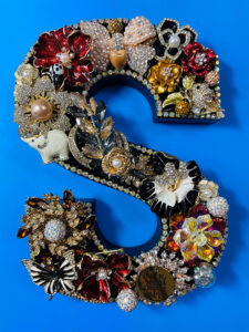 I Live For Bling!