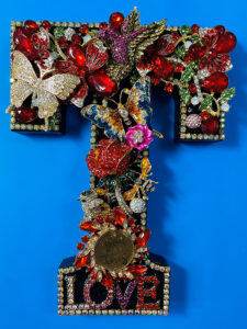 I Live For Bling!